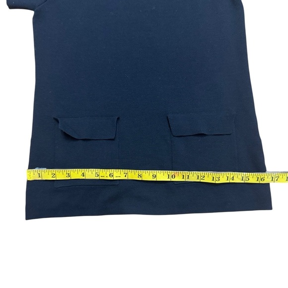 Banana Republic. Black and Pink Short Sleeve Tee - Picture 4 of 9